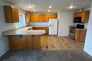 1041 Barnes Av, Salem, OR 97306 - Photo 22