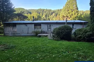 10195 Sweet Creek Rd, Mapleton, OR 97453 - Photo 6