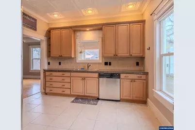 1550 East Av NE, Salem, OR 97301 - Photo 8