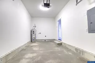 228-230-232 W Clay St, Monmouth, OR 97361 - Photo 16