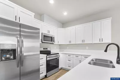 228-230-232 W Clay St, Monmouth, OR 97361 - Photo 10