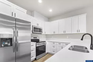 228-230-232 W Clay St, Monmouth, OR 97361 - Photo 10