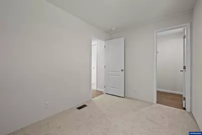 3054 Surfwood Dr NE, Salem, OR 97305 - Photo 16