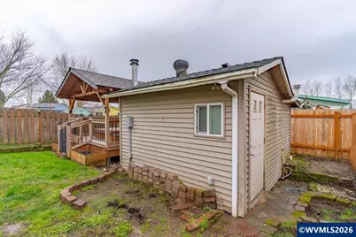 888 Morning Glory St, Independence, OR 97351 - Photo 36