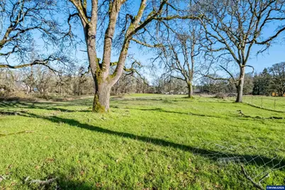 941 N 2nd St, Jefferson, OR 97352 - Photo 16