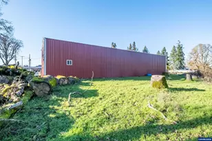 941 N 2nd St, Jefferson, OR 97352 - Photo 10