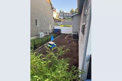 2747 Fillmore Av NW, Salem, OR 97304 - Photo 44