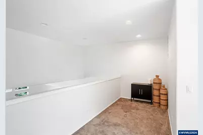 2747 Fillmore Av NW, Salem, OR 97304 - Photo 40