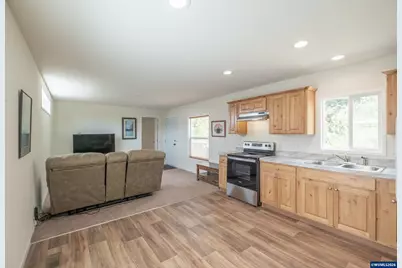 141 S 17th St #70, Independence, OR 97351 - Photo 8