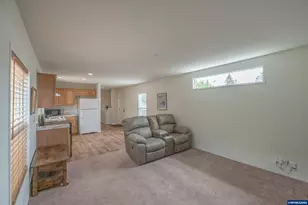 141 S 17th St, Independence, OR 97351 - Photo 6