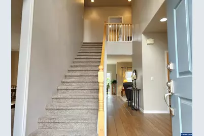 466 Yellowstone Dr S, Monmouth, OR 97361 - Photo 2