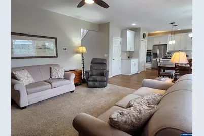 466 Yellowstone Dr S, Monmouth, OR 97361 - Photo 6