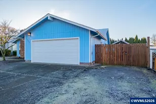 752 Harmony St, Lebanon, OR 97355 - Photo 4