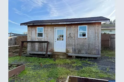 1025 2nd Av, Sweet Home, OR 97386 - Photo 16