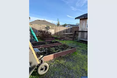 1025 2nd Av, Sweet Home, OR 97386 - Photo 18