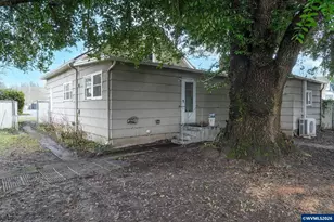 612 Walnut St, Lebanon, OR 97355 - Photo 28