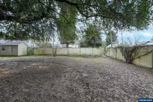 612 Walnut St, Lebanon, OR 97355 - Photo 30