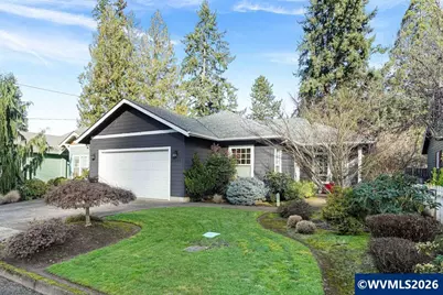 1101 Madison St, Silverton, OR 97381 - Photo 2