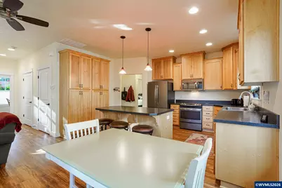 1101 Madison St, Silverton, OR 97381 - Photo 14