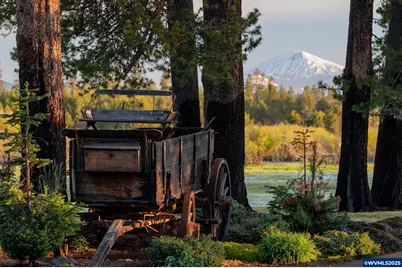 52255 Hunnington Rd, La Pine, OR 97739 - Photo 2