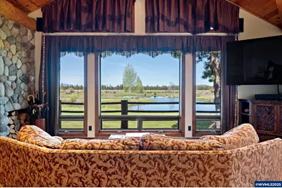 52255 Hunnington Rd, La Pine, OR 97739 - Photo 16