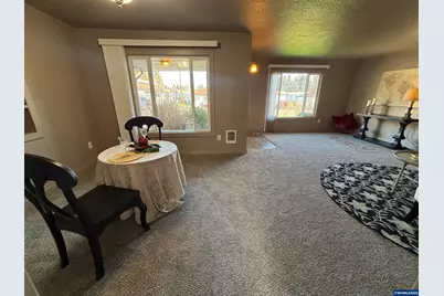 135 College Dr NW, Salem, OR 97304 - Photo 10