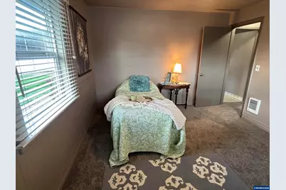 135 College Dr NW, Salem, OR 97304 - Photo 22