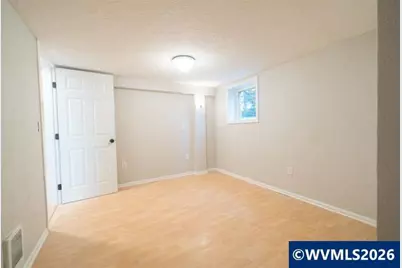 483 SE Hazel Av, Mill City, OR 97360 - Photo 12