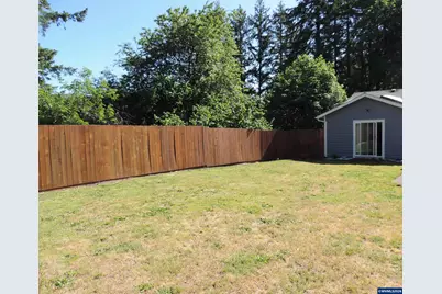 483 SE Hazel Av, Mill City, OR 97360 - Photo 22