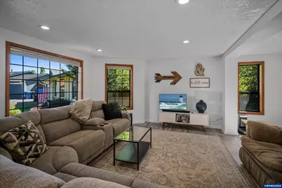 4708 Bohannon St NE, Salem, OR 97305 - Photo 12