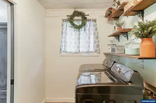 257 N 6th St, Jefferson, OR 97352 - Photo 20