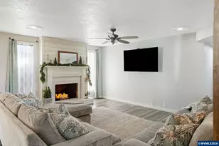 257 N 6th St, Jefferson, OR 97352 - Photo 18