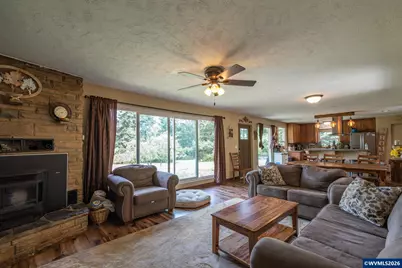 38785 Mountain Home Dr, Lebanon, OR 97355 - Photo 16