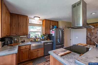 38785 Mountain Home Dr, Lebanon, OR 97355 - Photo 6