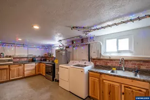 38785 Mountain Home Dr, Lebanon, OR 97355 - Photo 30