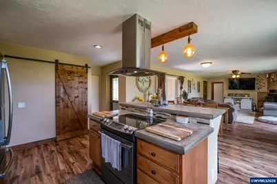 38785 Mountain Home Dr, Lebanon, OR 97355 - Photo 14