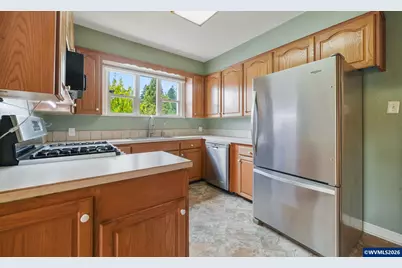 1350 NW Springhill Dr, Albany, OR 97321 - Photo 10