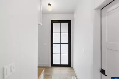 664 NW Crater Lake Dr, Dallas, OR 97338 - Photo 10