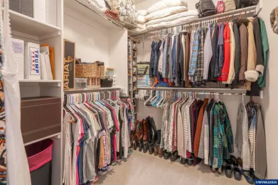 425 NW Crater Lake Dr, Dallas, OR 97338 - Photo 20