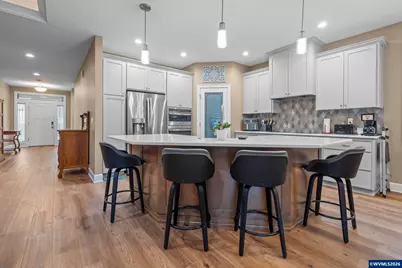 425 NW Crater Lake Dr, Dallas, OR 97338 - Photo 10