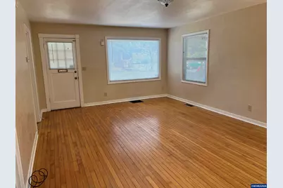 220 7th Av SE, Albany, OR 97321 - Photo 2