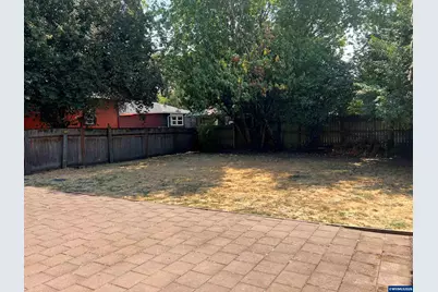 220 7th Av SE, Albany, OR 97321 - Photo 24
