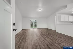 87667 Oak Island Dr, Veneta, OR 97487 - Photo 2