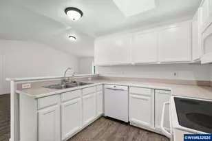 87667 Oak Island Dr, Veneta, OR 97487 - Photo 10