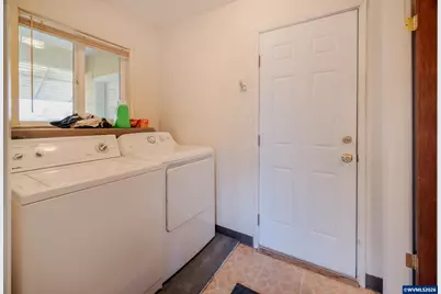4888 38th Pl NE, Salem, OR 97305 - Photo 22