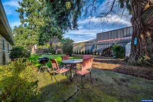 4888 38th Pl NE, Salem, OR 97305 - Photo 32