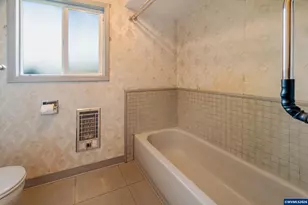 4888 38th Pl NE, Salem, OR 97305 - Photo 22