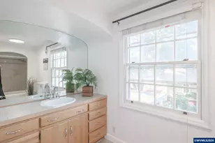 411 Mayer Dr, Lebanon, OR 97355 - Photo 44