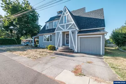 411 Mayer Dr, Lebanon, OR 97355 - Photo 2