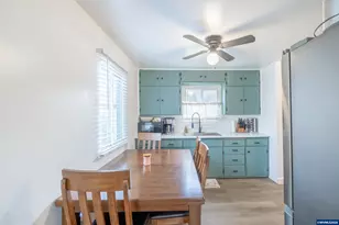 1515 Howard Dr SE, Albany, OR 97322 - Photo 12